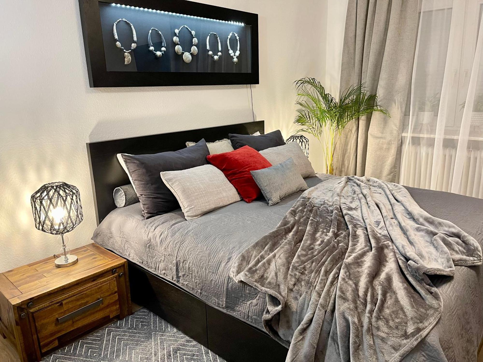 Tunnel Apartment - Nordbahntrasse, Kontaktloser Self-Check-In, Netflix Wuppertal Ngoại thất bức ảnh